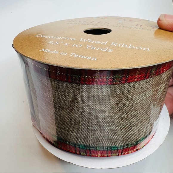 Lot of  7 Christmas New & Used Ribbon Wired & Non Wired, Various Types & Widths - Picture 7 of 11